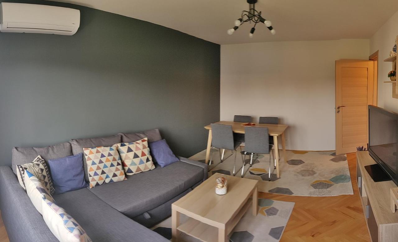 Modern And Cozy Apartment Piteşti Exterior foto