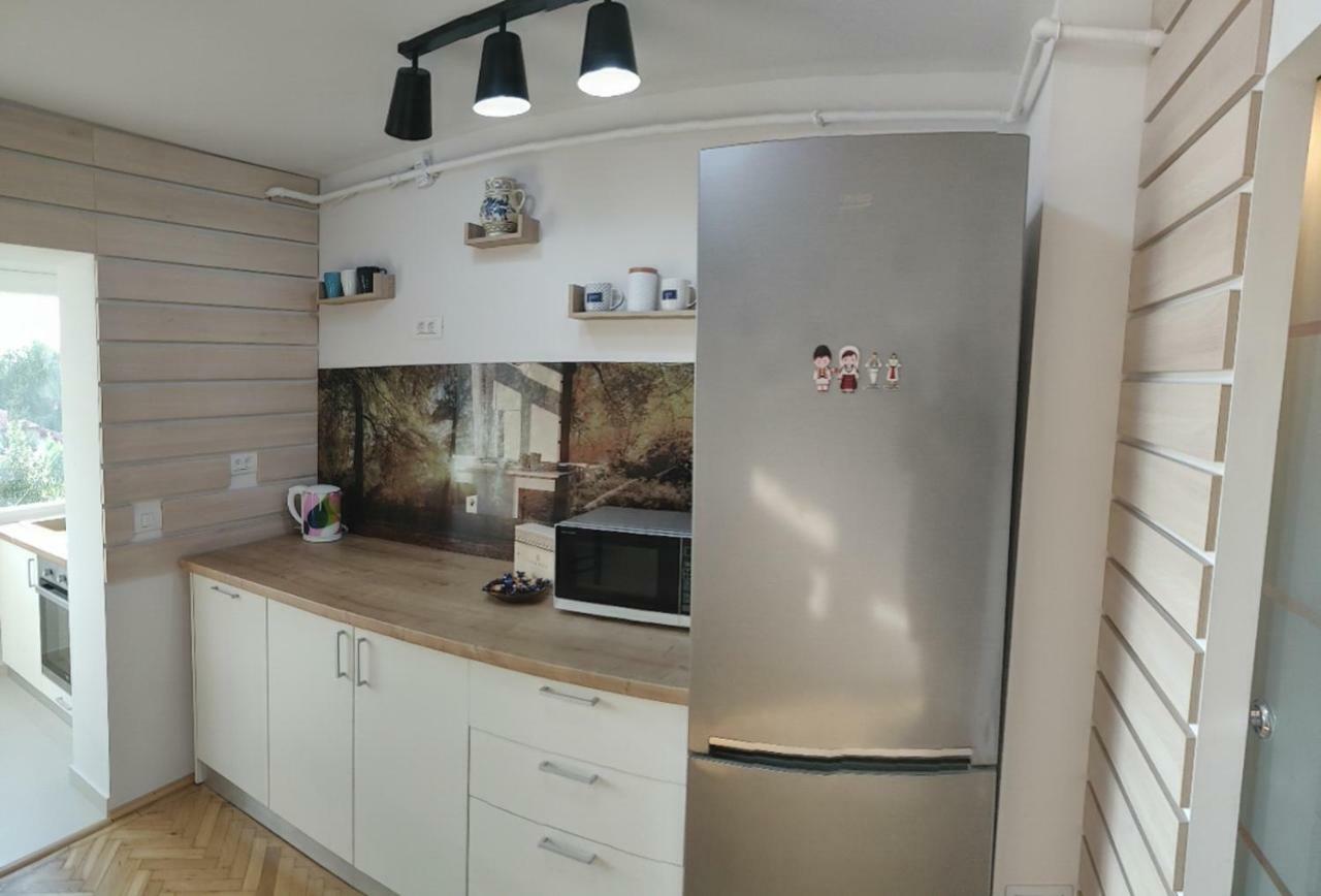 Modern And Cozy Apartment Piteşti Exterior foto